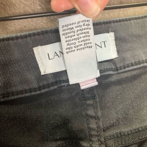 Lane Bryant High Rise Essential Stretch Girlfriend Shorts - Picture 7 of 9